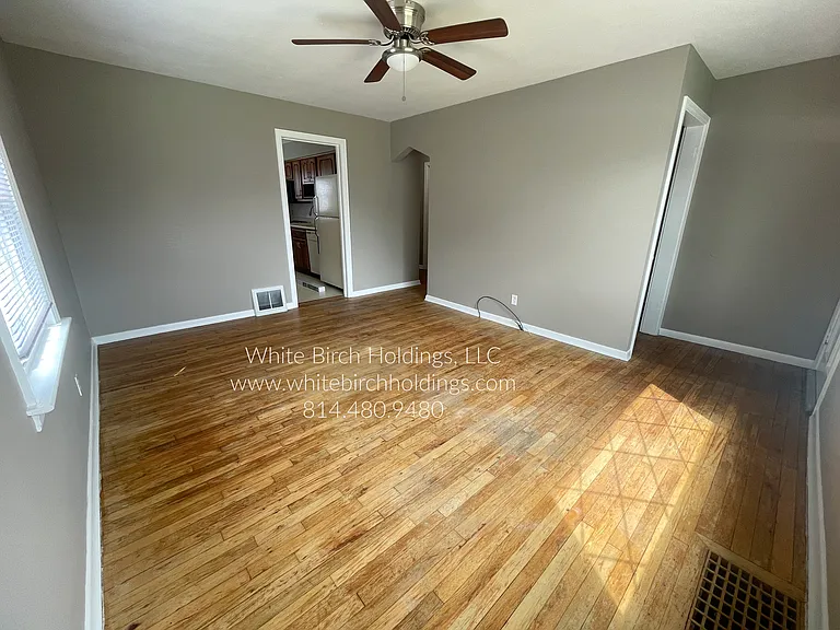 758 E 34th St — Photo 5