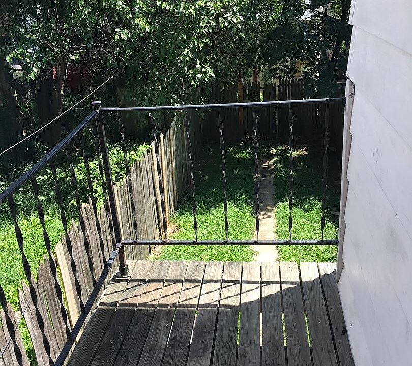 2nd image of 1516 Haak St