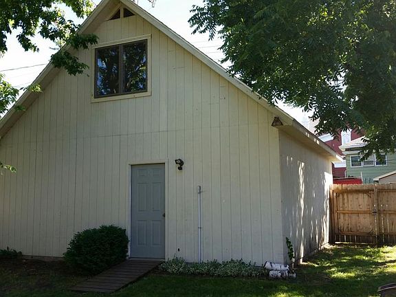 2 car detached garage