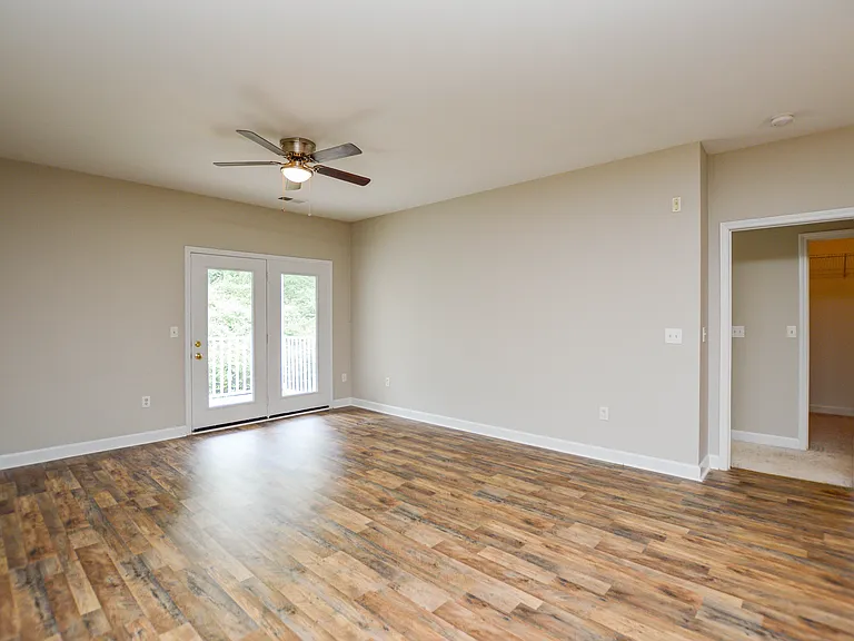 9823 Hyde Glen Ct — Photo 4