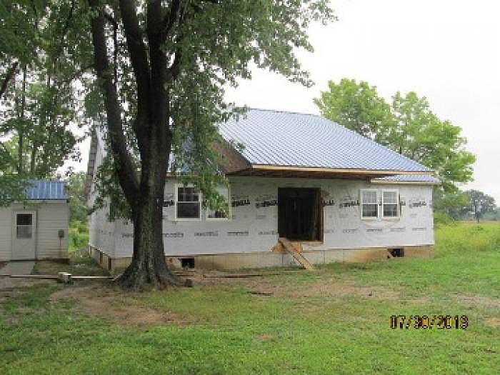 2nd image of 1624 County Road 1400 E