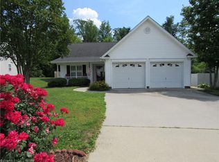 3848 Eagle Glen Rd, High Point, NC 27265