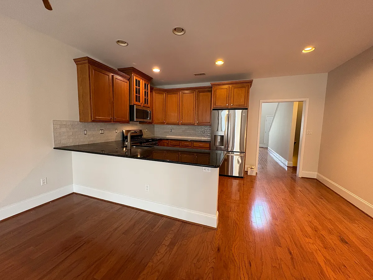 Building Photo - 2413 Sentry Ct