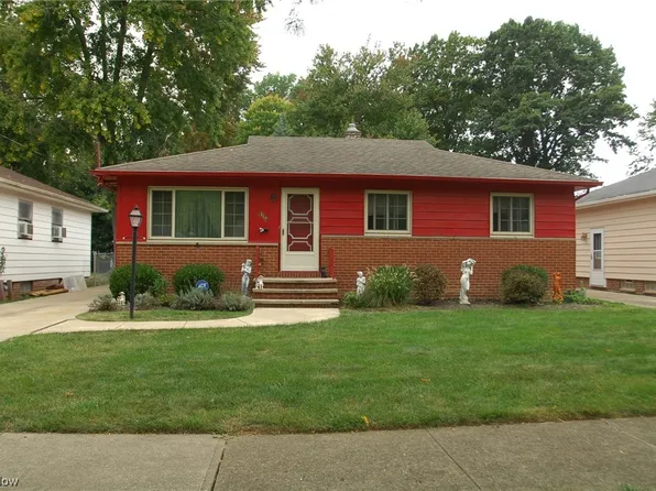 6254 Mandalay Dr, Parma Heights, OH 44130