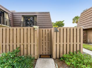 707 7th Ct, Palm Beach Gardens, FL 33410