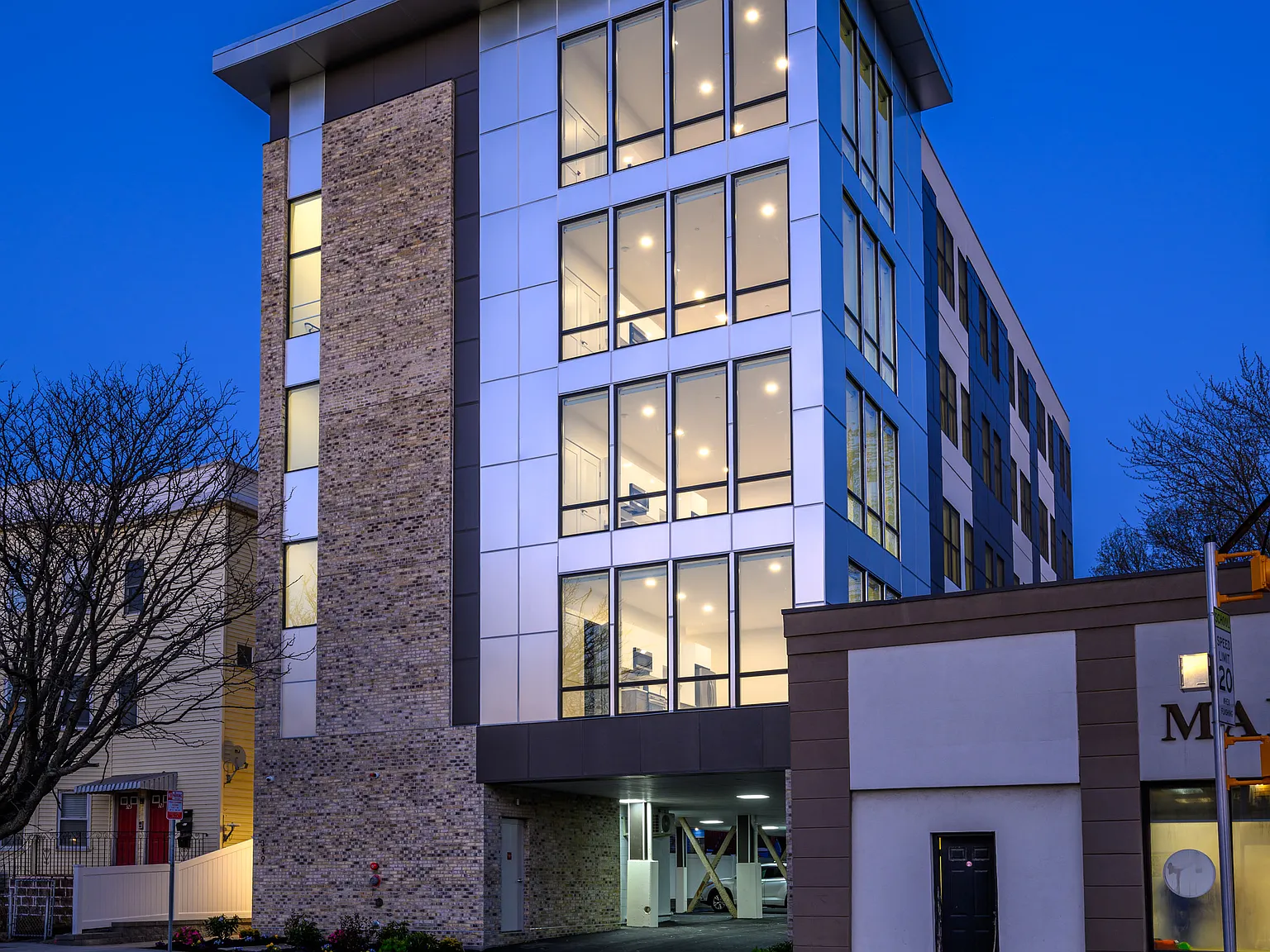 Skyline Apartments — Photo 2