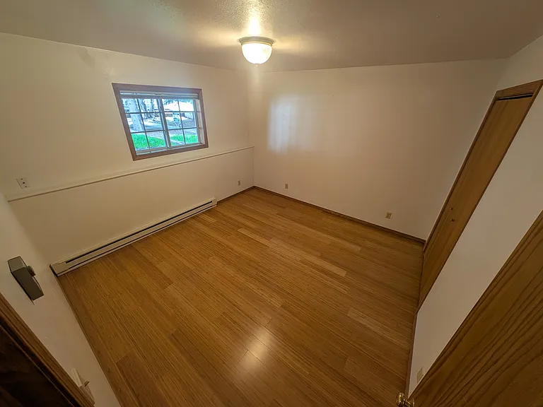 106 Spruce Ct — Photo 9