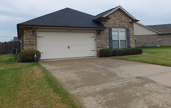2nd image of 3267 Cecil Moore Dr