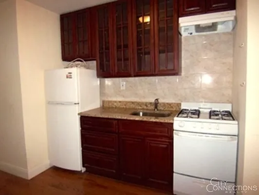 Rented by City Connections Realty | media 11