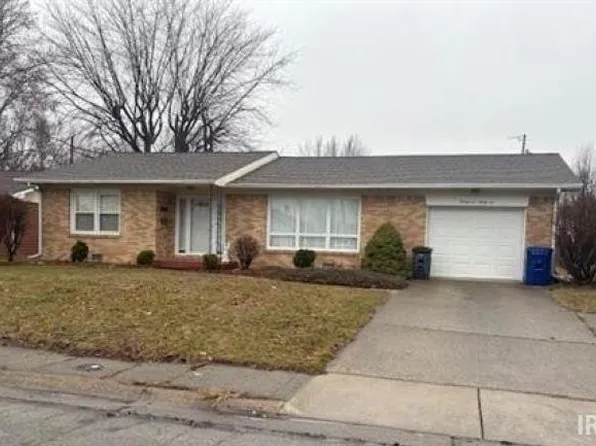2131 Alton Dr, Kokomo, IN 46901