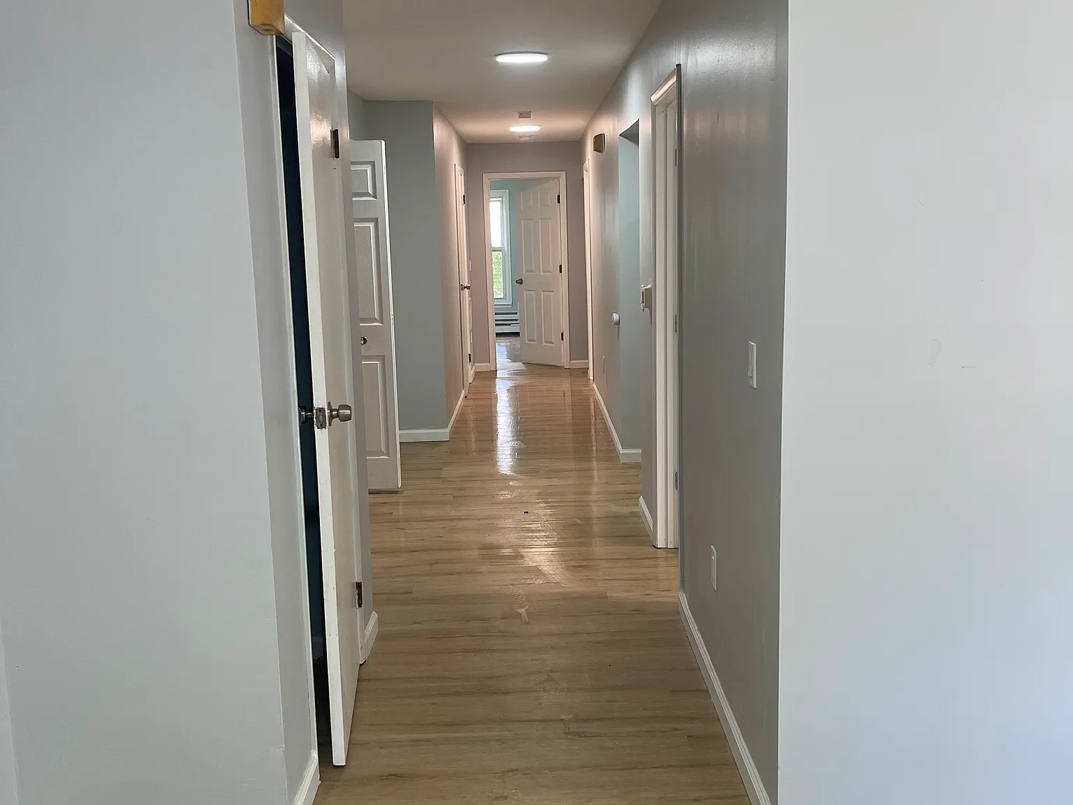 4 bed, 1000 sqft, $2,800 — Photo 3