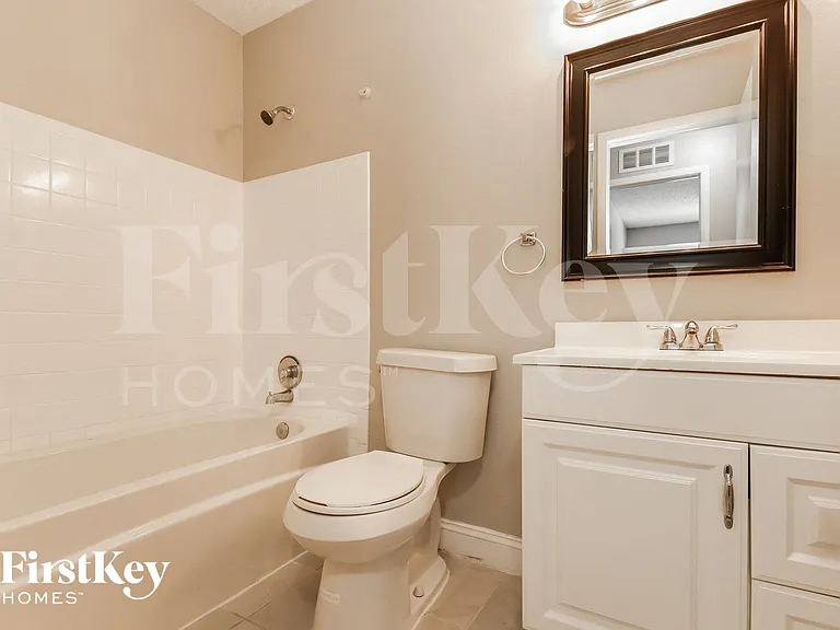 1794 E Groveleaf Ave — Photo 13
