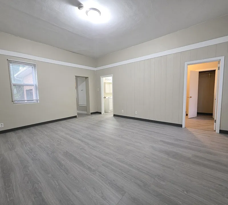 2 bed, 1.0 bath, $1,099 — Photo 3