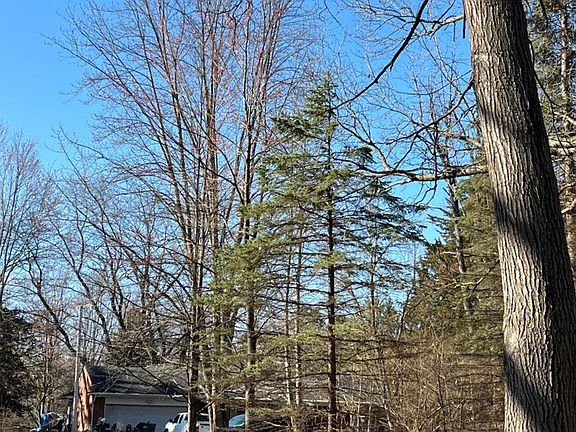 3rd image of 5560 Crooked Lake Rd