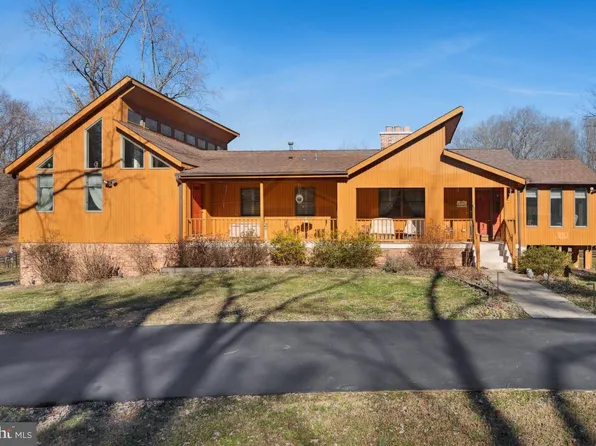 931 Warner Dr, Huntingtown, MD 20639