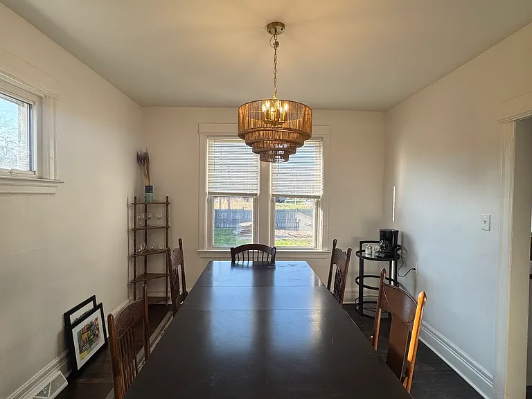 Blaine Ave — Photo 8