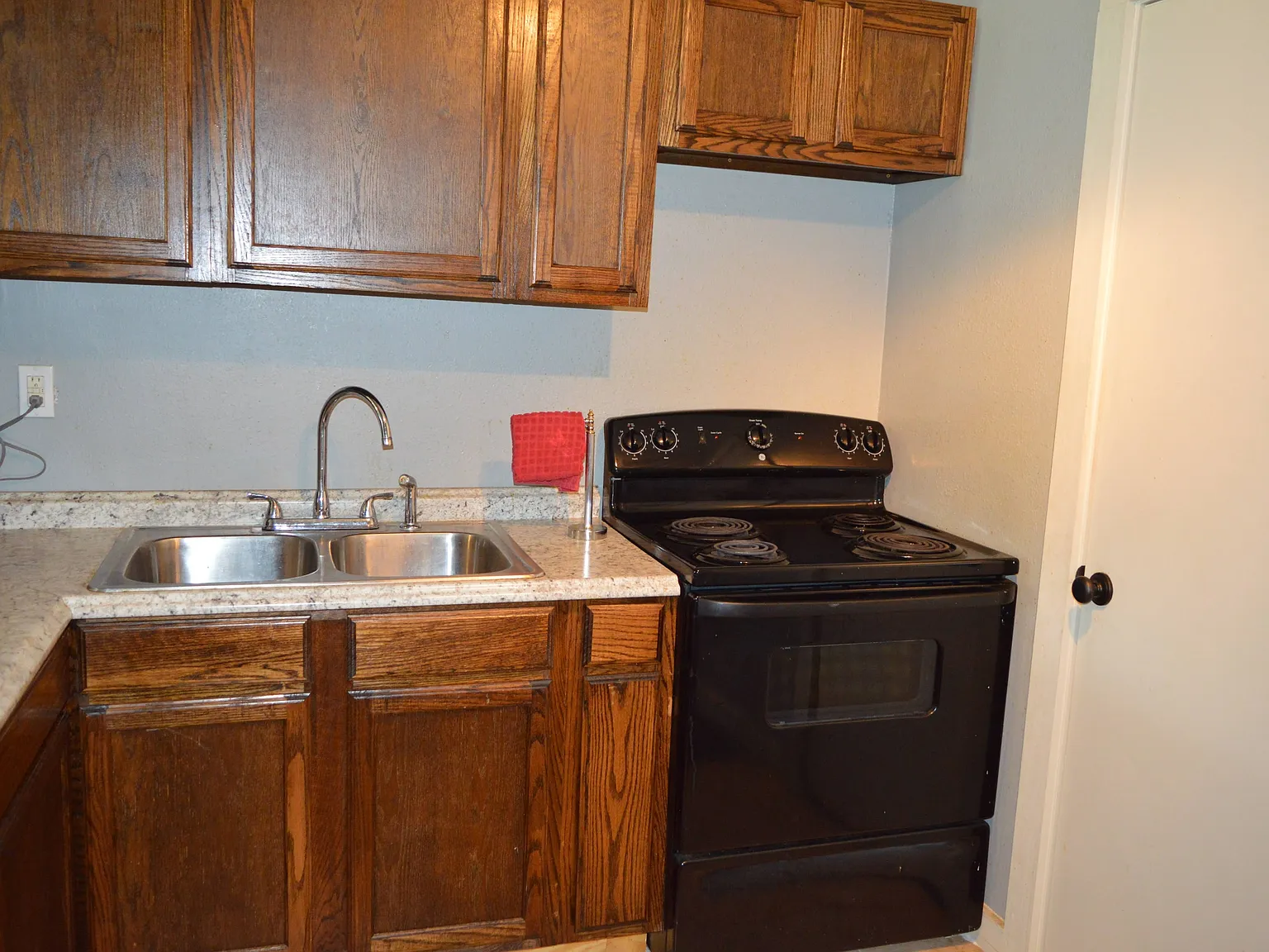 130 Dooley Street - A — Photo 4