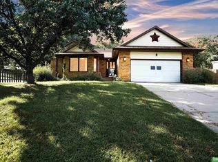 2004 Booth Cir, Lincoln, NE 68521