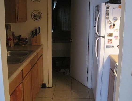 4th image of 1463 Drew St