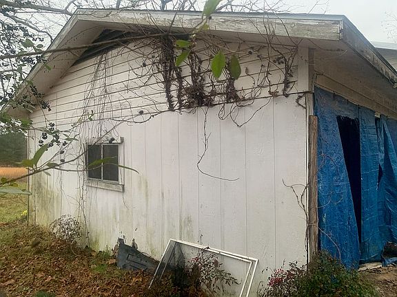 3rd image of 3496 County Road 4107