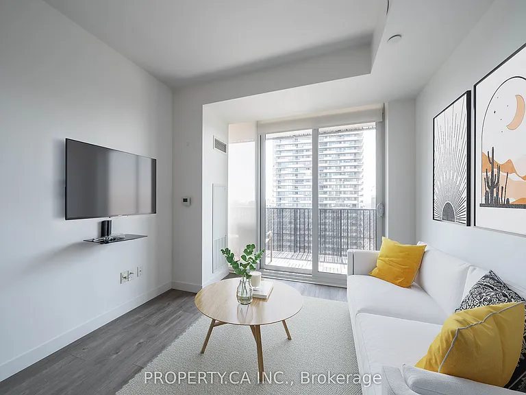 8 Eglinton Ave E #1412 — Photo 3