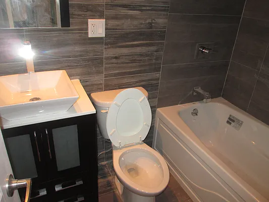 Rented by The Hamilton Group | media 31