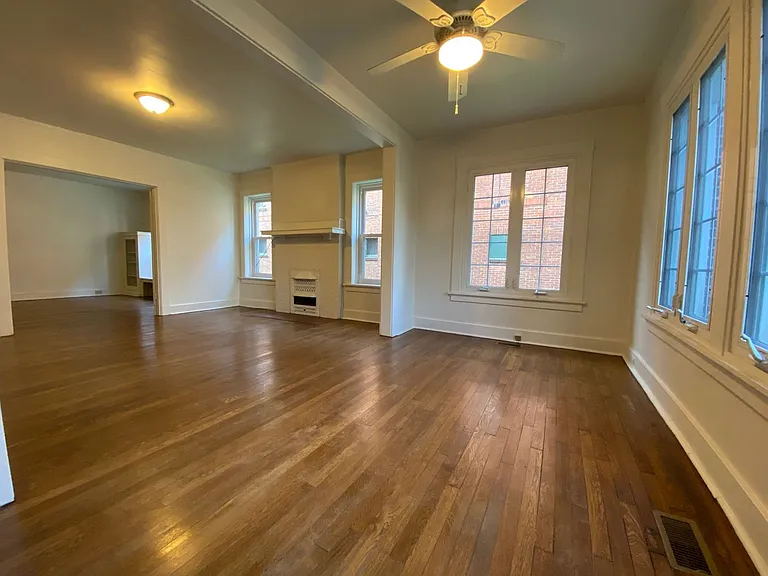 328 Emerson St — Photo 4