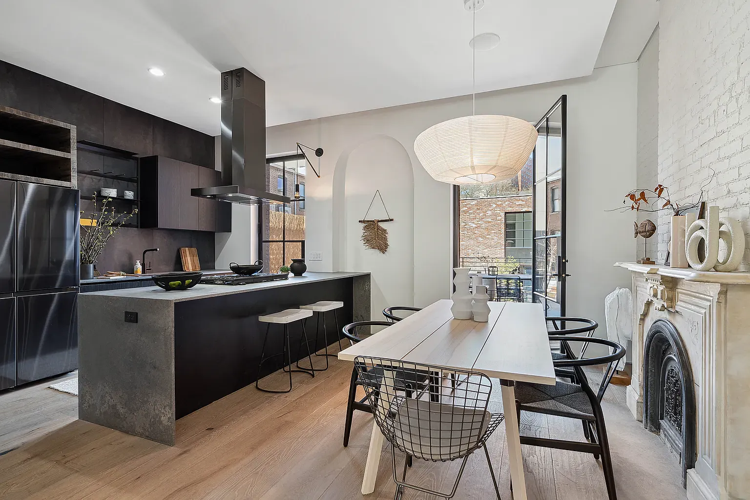 301 Greene Ave — Photo 2