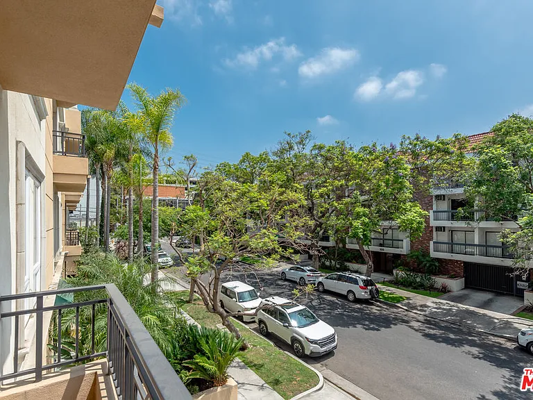 325 Arnaz Dr #201 — Photo 4