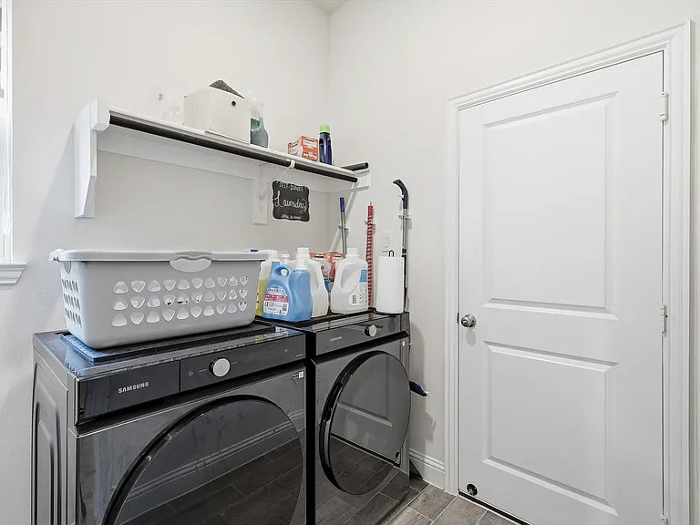 105 Portina Dr — Photo 23