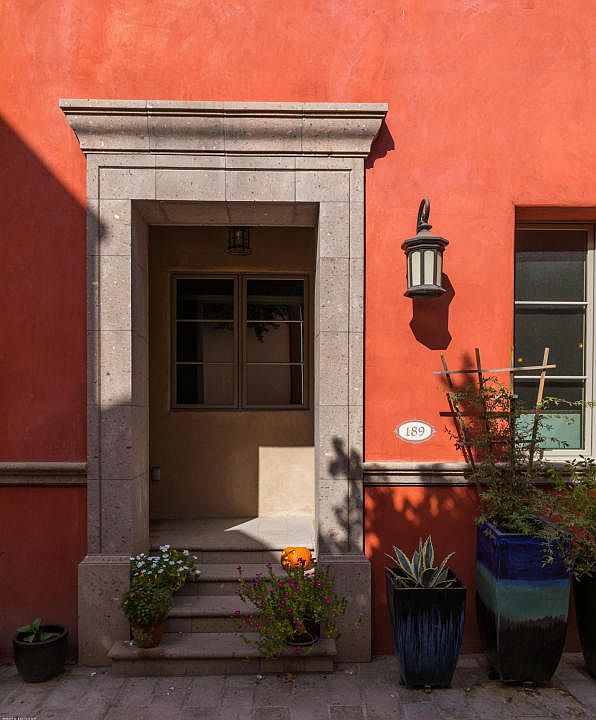 2nd image of 908 W Cushing St #76