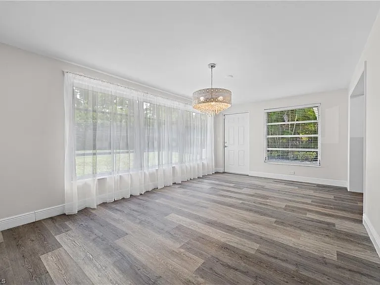 1051 Cypress Woods Dr — Photo 13