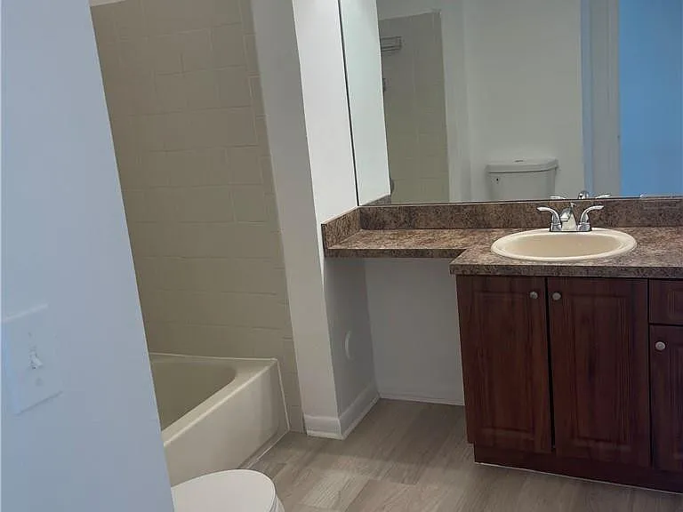 2896 S Edgehill Ln #2896 — Photo 10