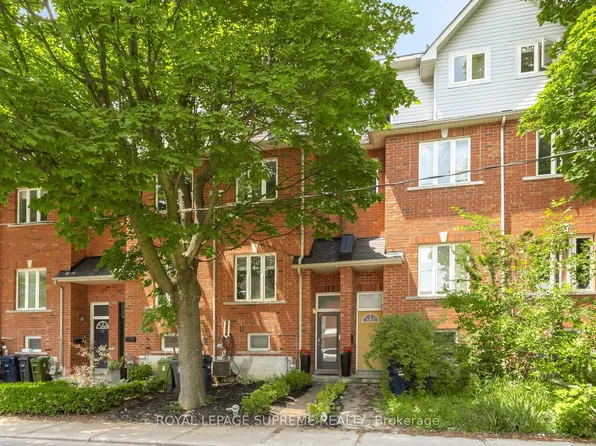 16 Lightbourn Ave, Toronto, ON M6H 3P3