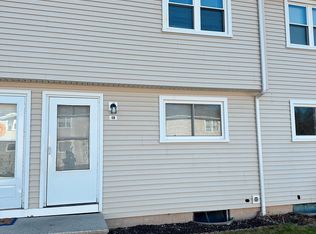 1081 New Haven Rd APT 4B, Naugatuck, CT 06770