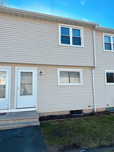 1081 New Haven Road APT 4B, Naugatuck, CT, 06770