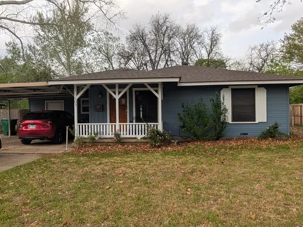 703 Meadow Dr, Burkburnett, TX 76354