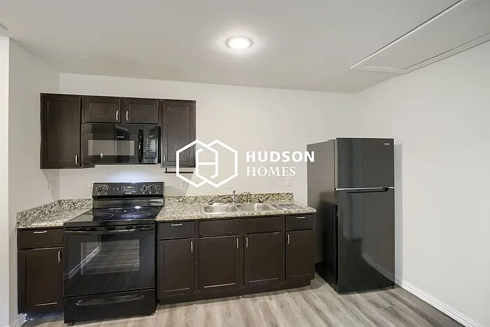 1716 N Ross Ave — Photo 6