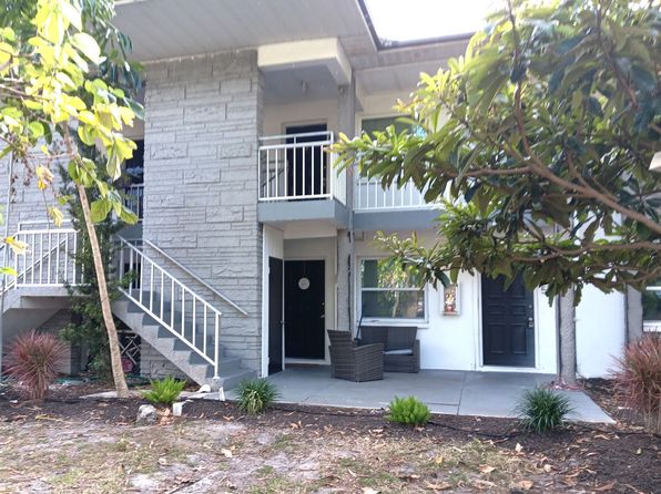 116 SW Jefferson Cir N #8