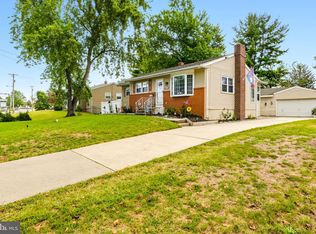 130 Greentree Rd, Turnersville, NJ 08012