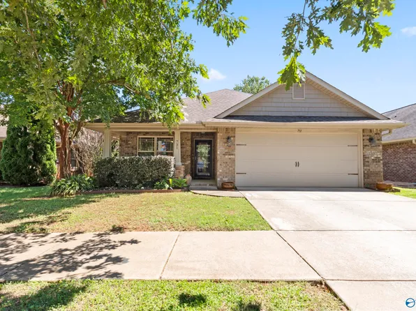 731 Willow Shoals Dr SW, Madison, AL 35756