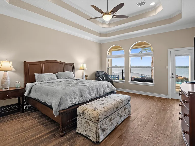 14030 Shoreline Dr — Photo 16
