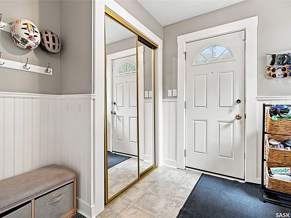 2nd image of 3208 Victoria Avenue