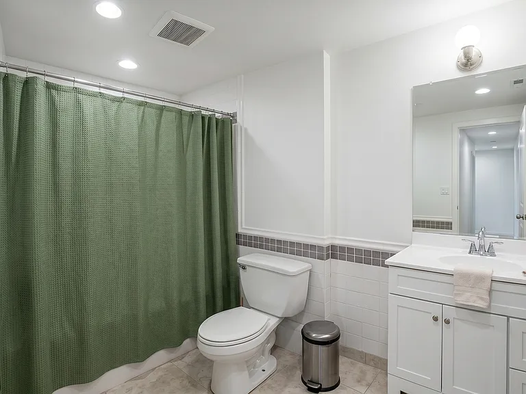 5 Milligan Pl #3 — Photo 8