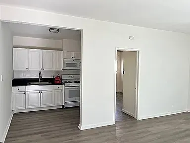 1714 Grismer Ave. — Photo 3