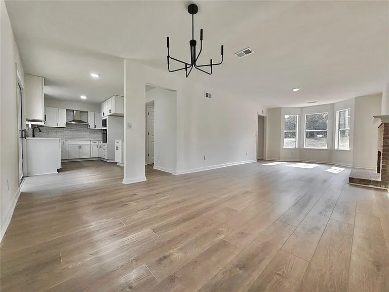 118 Jade Ln — Photo 8