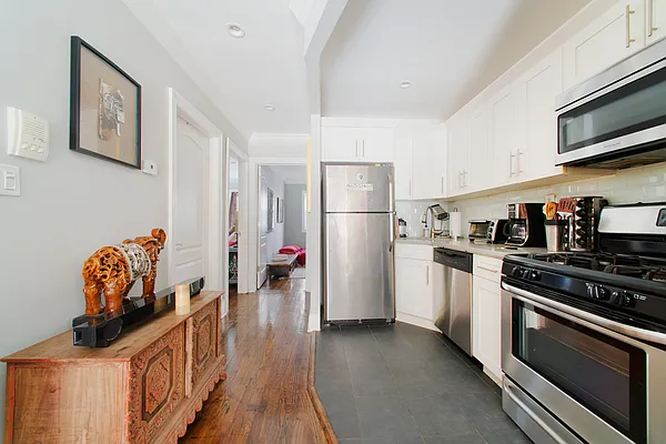 Rented by Michel Madie Real Estate Services | media 12