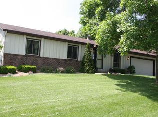 11977 Jasper Ln, Eden Prairie, MN 55347