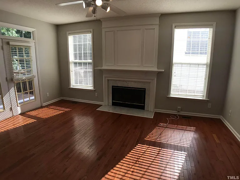 114 Hidden Rock Ct — Photo 11