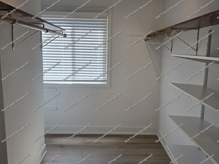 10016 Twin Creek Blvd — Photo 15